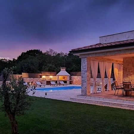 Villa Lulu Kamena Villa S Maslinikom Otok Krk Dobrinj Selo Gostinjac Krk Town Εξωτερικό φωτογραφία