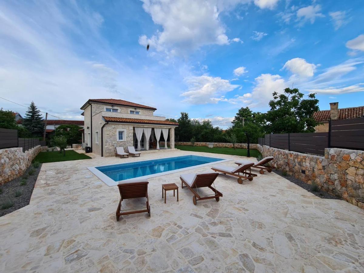 Villa Lulu Kamena Villa S Maslinikom Otok Krk Dobrinj Selo Gostinjac Krk Town Εξωτερικό φωτογραφία