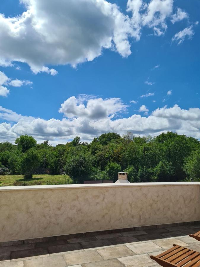 Villa Lulu Kamena Villa S Maslinikom Otok Krk Dobrinj Selo Gostinjac Krk Town Εξωτερικό φωτογραφία