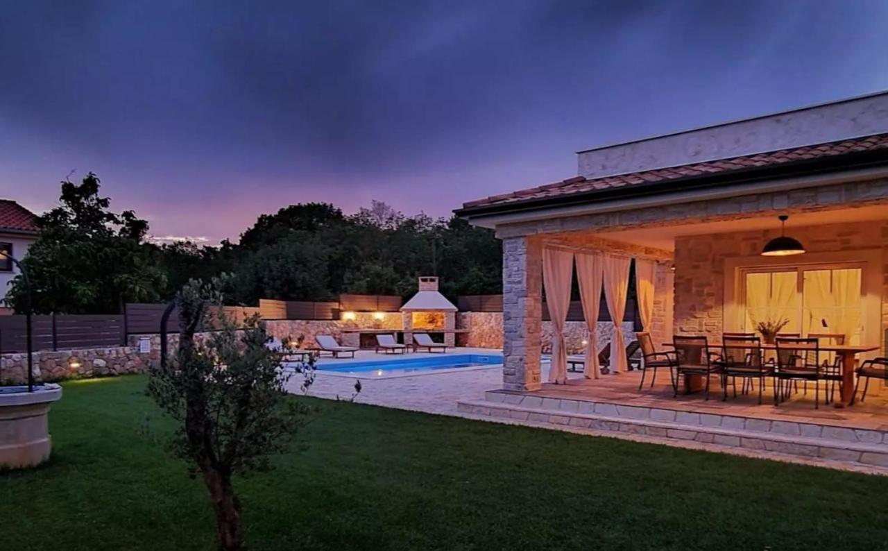 Villa Lulu Kamena Villa S Maslinikom Otok Krk Dobrinj Selo Gostinjac Krk Town Εξωτερικό φωτογραφία